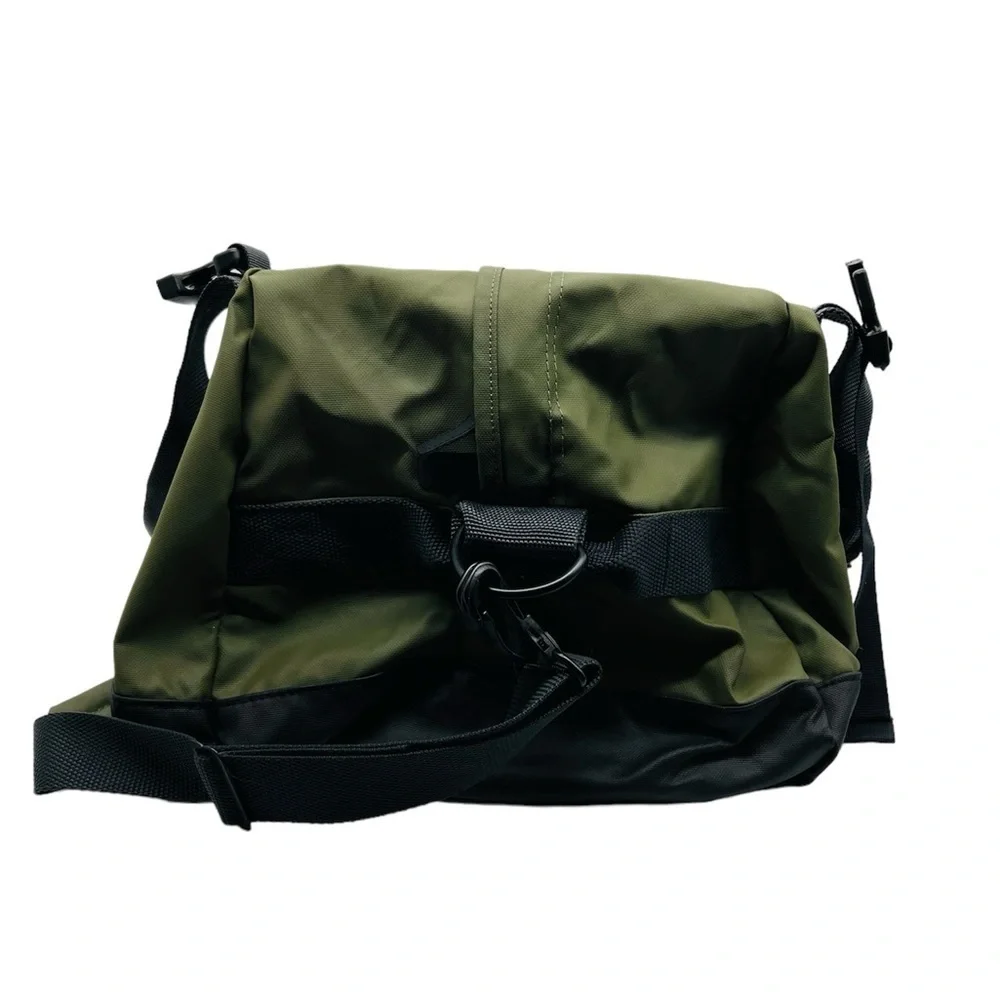 EAGLE CREEK TAUCK ARMY GREEN NO MATTER WHAT SMALL DUFFLE BAG